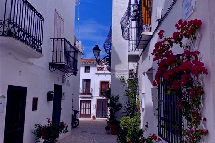 Nora, 38 — Escort in Colungo, Spain