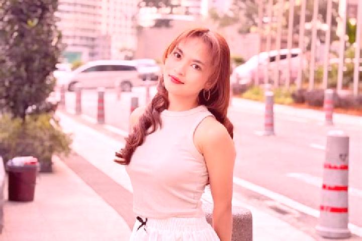 Nora, 38 — Escort in Lamablawa, Indonesia
