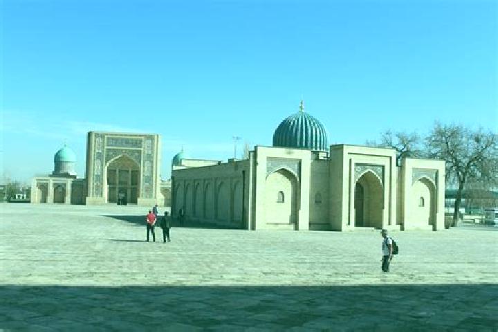 Nora, 38 — Escort in Muborak Shahri, Uzbekistan