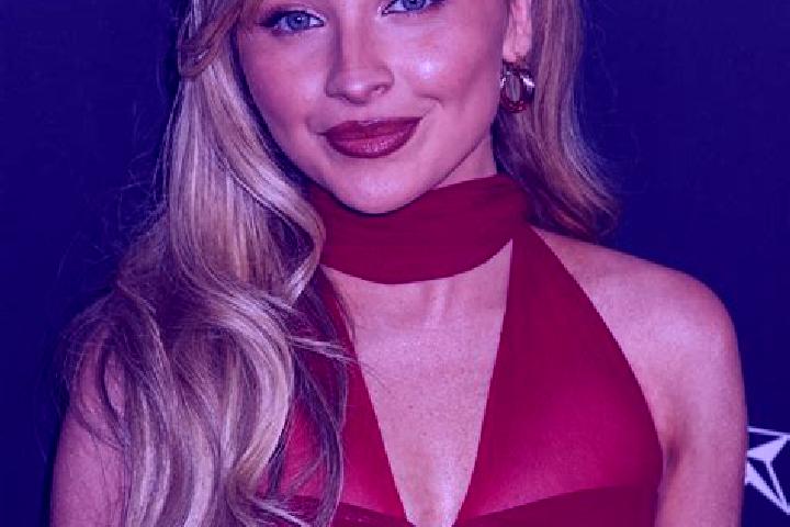 Nora, 38 — Escort in Nipsa, Greece