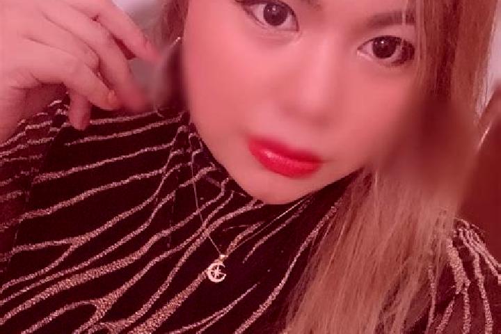 Nora, 39, a blonde amber-eyed asian companion based in Putol. Offering GFE, Fetish, Party Girl. Available for incall and outcall, overnight bookings available.