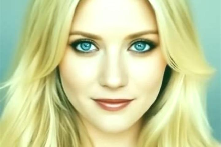Nora, 39, a blonde amber-eyed mixed companion based in Rosas. Offering Domination, Erotic Massage, 69, GFE. Available for incall and outcall, day and evening...
