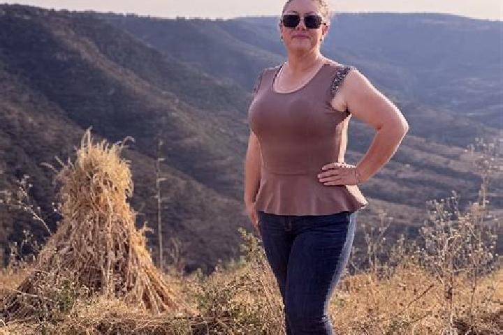 Nora, 39 — Escort in Cicacalco, Mexico