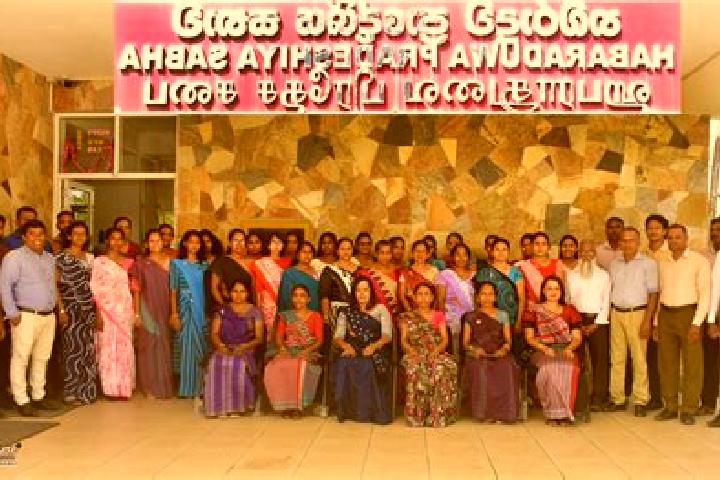 Nora, 39 — Escort in Devinuwara, Sri Lanka