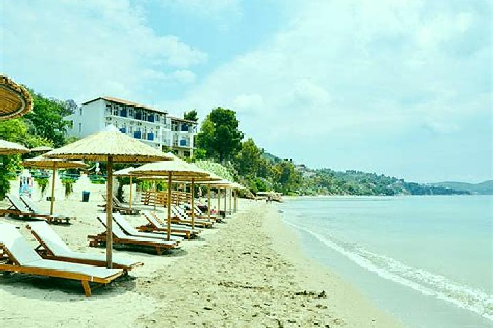 Nora, 39 — Escort in Megali Panagia, Greece