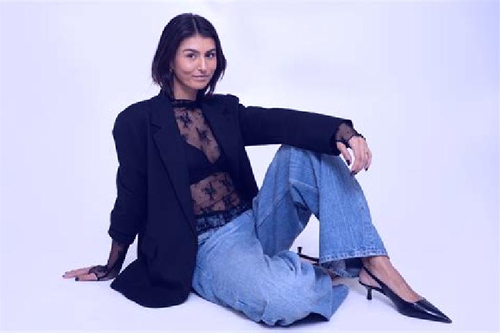 Nora, 39 — Escort in Oerle, Netherlands