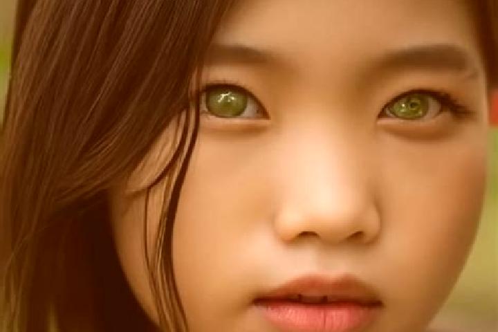 Nova, 20, a black green-eyed asian companion based in Prague. Offering Girlfriend Experience, Roleplay, Fetish. Available for incall and outcall, overnight b...