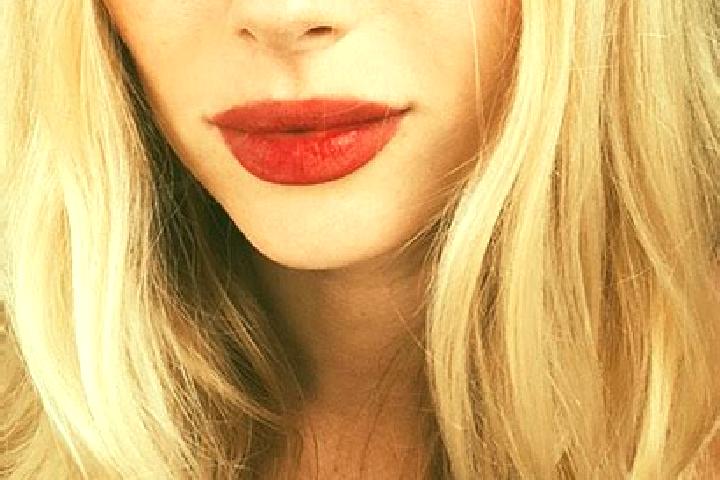 Nova, 20, a blonde dark-eyed caucasian companion based in Macario J. Gomez [Colonia]. Offering Deep French Kissing, Prostate Massage, Massage. Available for ...