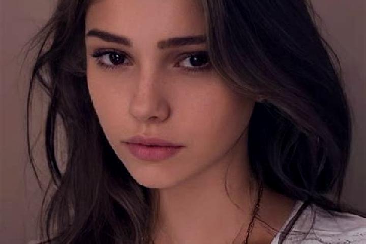 Nova, 20, a chestnut grey-eyed slavic companion based in Chateau-Thierry. Offering Massage, Fetish, OWO, A-Level. Available for incall and outcall, overnight...
