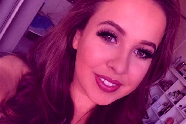 Nova, 20, a dark blonde dark-eyed caribbean companion based in West Pennant Hills. Offering Erotic Massage, Roleplay, Party Girl. Available for incall and ou...