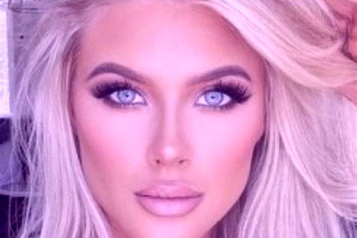 Nova, 20, a platinum blonde dark-eyed mixed companion based in El Prado. Offering BDSM, Duos, 69. Available for incall and outcall, day and evening dates.