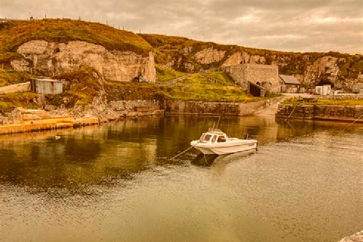 Nova, 20 — Escort in Ballintoy Harbour, United Kingdom