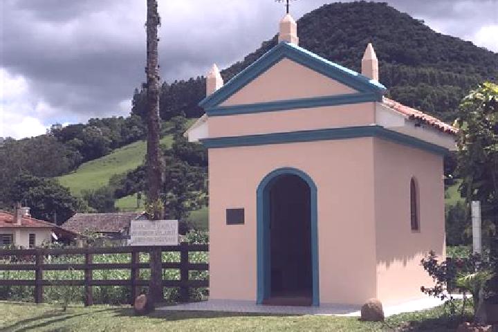 Nova, 20 — Escort in Capelinha, Brazil