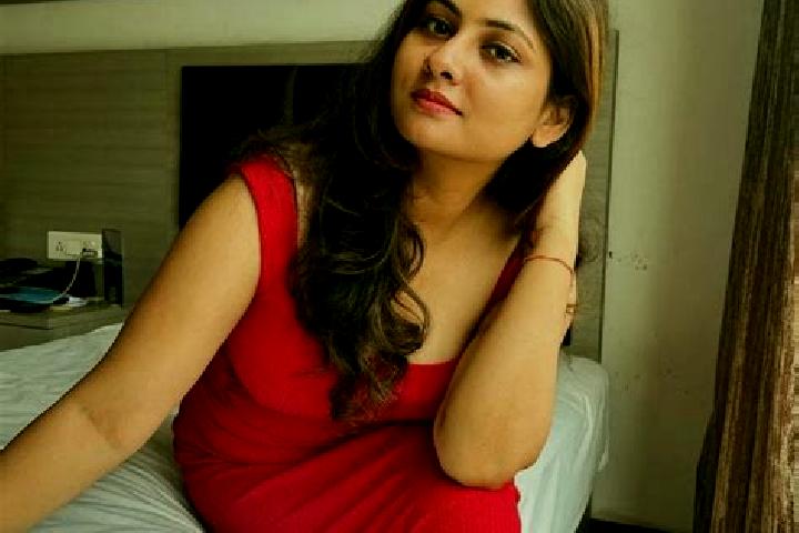 Nova, 20 — Escort in Dwarka, India
