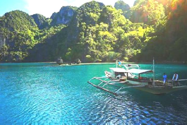 Nova, 20 — Escort in Lugait, Philippines