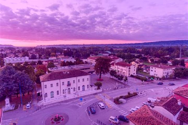Nova, 20 — Escort in Poggio Rusco, Italy