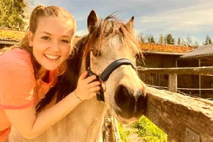 Nova, 20 — Escort in Schmiedehausen, Germany