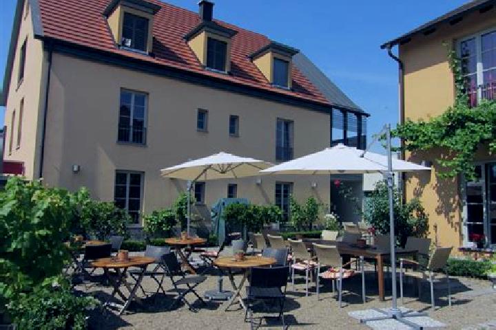 Nova, 20 — Escort in Sommerach, Germany