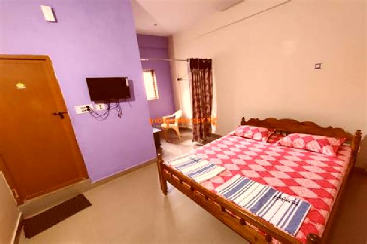Nova, 20 — Escort in Sringeri, India