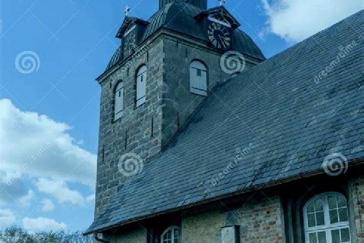 Nova, 20 — Escort in Steinbergkirche, Germany