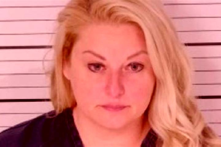 Nova, 20 — Escort in Whitesburg, United States