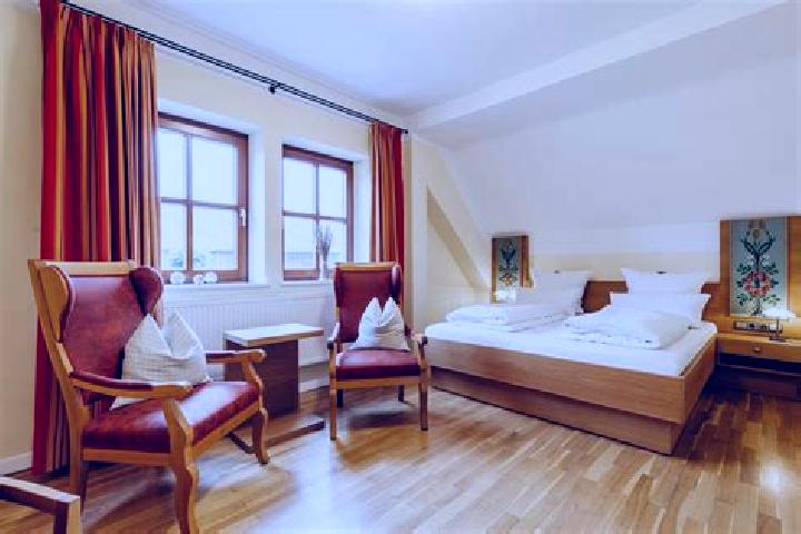 Nova, 21 — Escort in Gemund, Germany