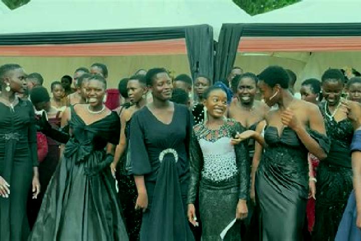 Nova, 21 — Escort in Kinoni, Uganda