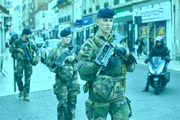 Nova, 21 — Escort in La Sentinelle, France