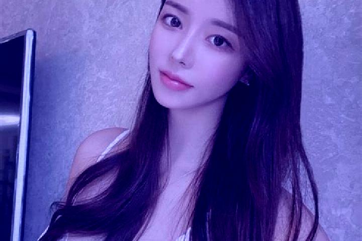 Nova, 21 — Escort in Meizhuang, China