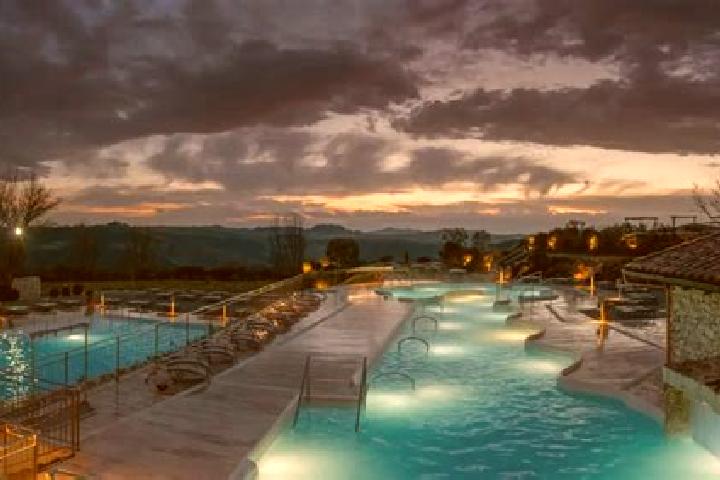 Nova, 21 — Escort in San Giuliano Terme, Italy