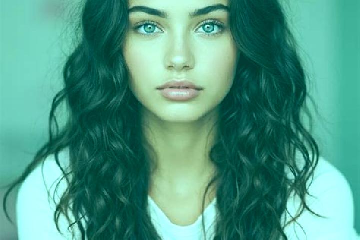 Nova, 22, a brunette green-eyed mediterranean companion based in Sunny Isles Beach. Offering Overnight, BDSM, Travel Companion. Available for incall and outc...