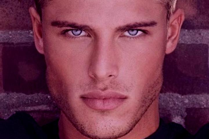 Nova, 22, a dark blonde grey-eyed caucasian companion based in Ciudanovita. Offering Deep French Kissing, Domination, Couples, Tantra, OWO. Available for inc...