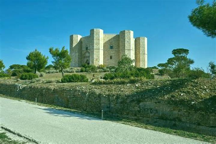 Nova, 22 — Escort in Castel del Bosco, Italy