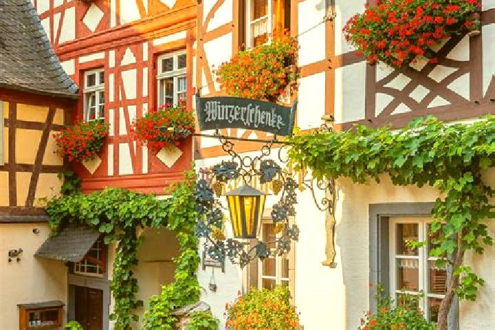 Nova, 22 — Escort in Duchelsdorf, Germany