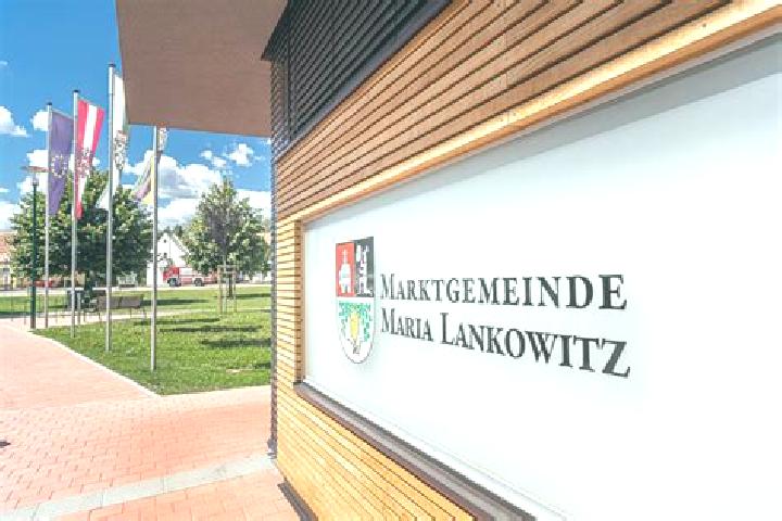 Nova, 22 — Escort in Maria Lankowitz, Austria