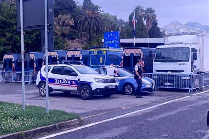 Nova, 22 — Escort in Olivetta San Michele, Italy