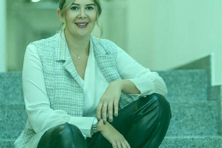 Nova, 22 — Escort in Raffelstetten, Austria