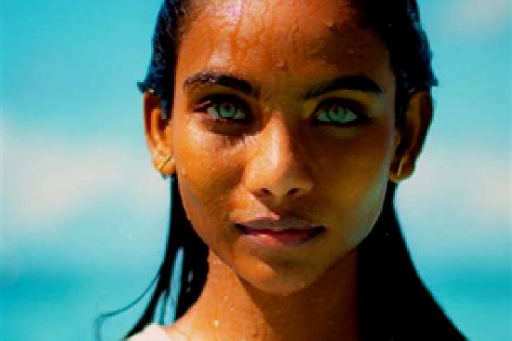 Nova, 23, a black blue-eyed indian companion based in Soresina. Offering CIM, Prostate Massage, Travel Companion, Duos. Available for incall and outcall, day...