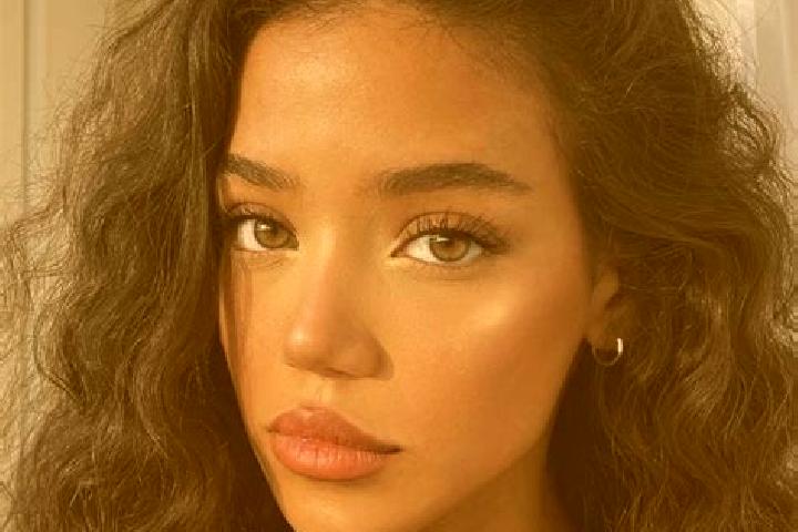 Nova, 23, a black brown-eyed ebony companion based in Oktyabr skoye. Offering Erotic Massage, Girlfriend Experience, Deep French Kissing, Overnight. Availabl...