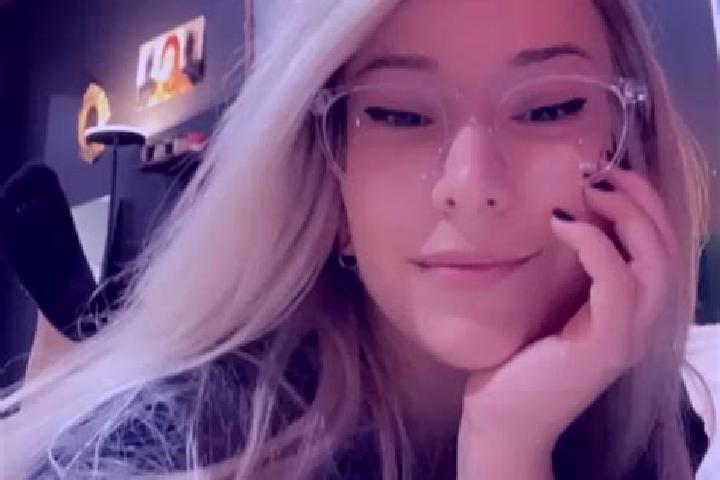 Nova, 23, a blonde grey-eyed ebony companion based in Bouchamps-les-Craon. Offering Massage, 69, Dinner Date. Available for incall and outcall, overnight boo...