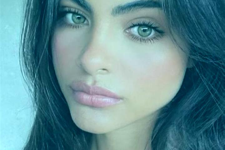 Nova, 23, a brunette grey-eyed indian companion based in Wyndham Vale. Offering 69, OWO, Overnight. Available for incall and outcall, day and evening dates.