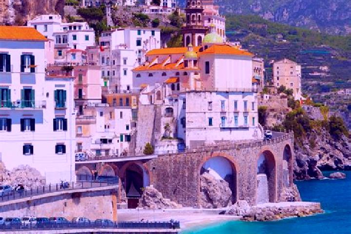 Nova, 23 — Escort in Bresimo, Italy