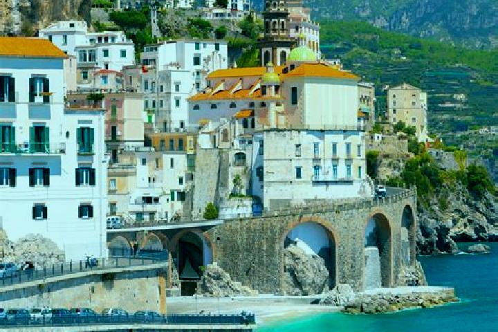 Nova, 23 — Escort in Camigliano, Italy