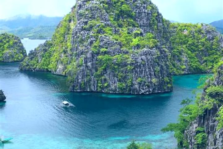 Nova, 23 — Escort in Mantampay, Philippines
