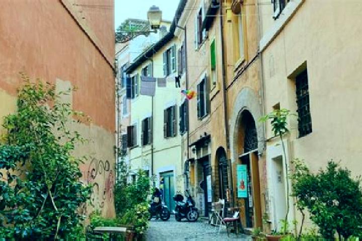 Nova, 23 — Escort in Trastevere, Italy