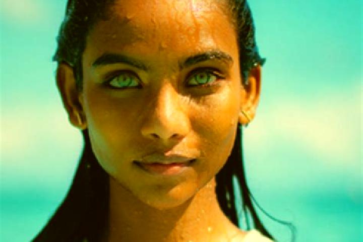 Nova, 24, a red blue-eyed indian companion based in Oberlin. Offering Massage, Duos. Available for incall and outcall, day and evening dates.