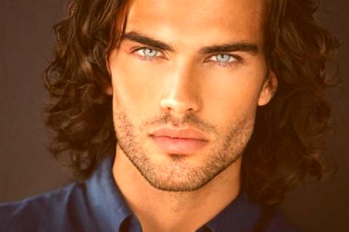 Nova, 25, a black dark-eyed caucasian companion based in Sarchub. Offering Couples, OWO, GFE. Available for incall and outcall, day and evening dates.