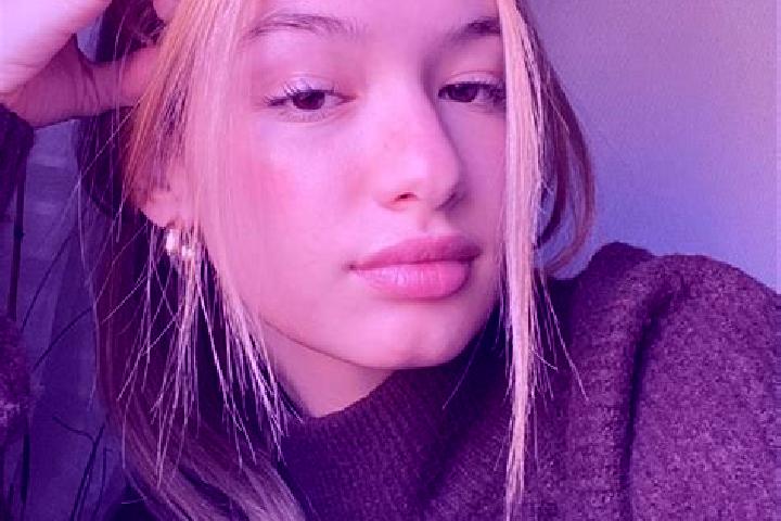 Nova, 25, a blonde brown-eyed mediterranean companion based in Paracuru. Offering Striptease, Fetish, Erotic Massage. Available for incall and outcall, overn...