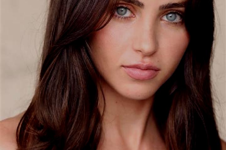 Nova, 25, a brunette brown-eyed latina companion based in Doba. Offering Travel Companion, Girlfriend Experience, Party Girl, Couples. Available for incall a...