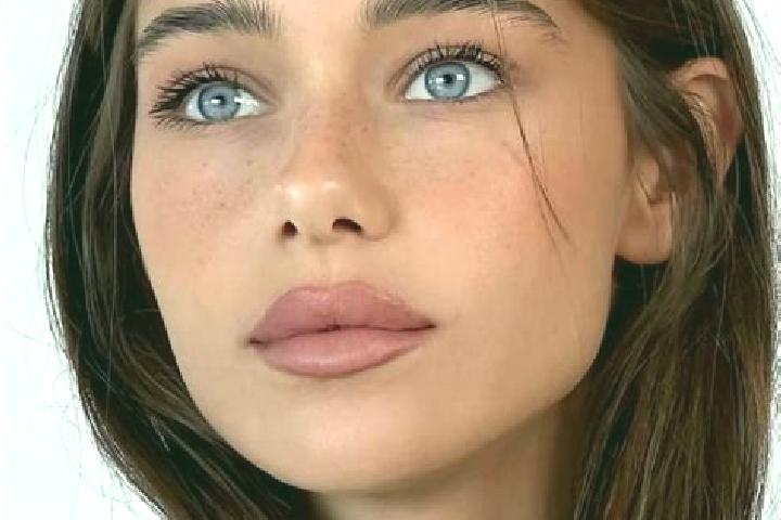 Nova, 25, a brunette brown-eyed middle eastern companion based in Xechasmeni. Offering A-Level, Erotic Massage, Roleplay. Available for incall and outcall, d...